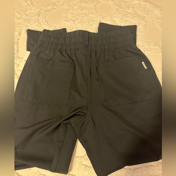 PEWTER WhisperLite ISLA Women's 5-Pocket Tapered Scrub Pants - Picture 4 of 4